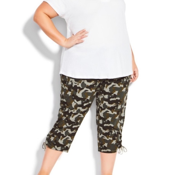 𝅺THE Route 66 Camo Cargo Capri Pants (Size 16) - Picture 8 of 8